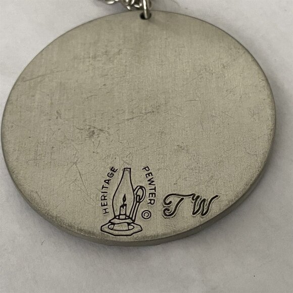Vintage Heritage Pewter Seagull Pendant Large Round with Chain signed - Picture 5 of 5